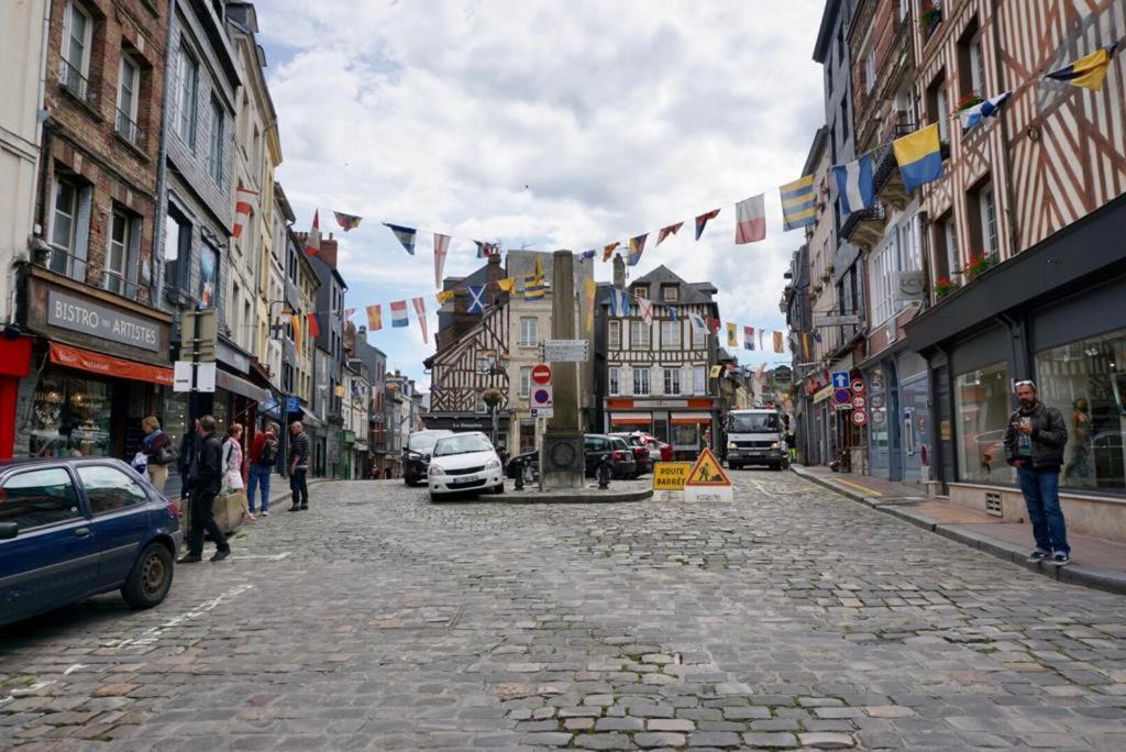 Le Bourg Bed & Breakfast Asnieres-en-Bessin Exterior foto