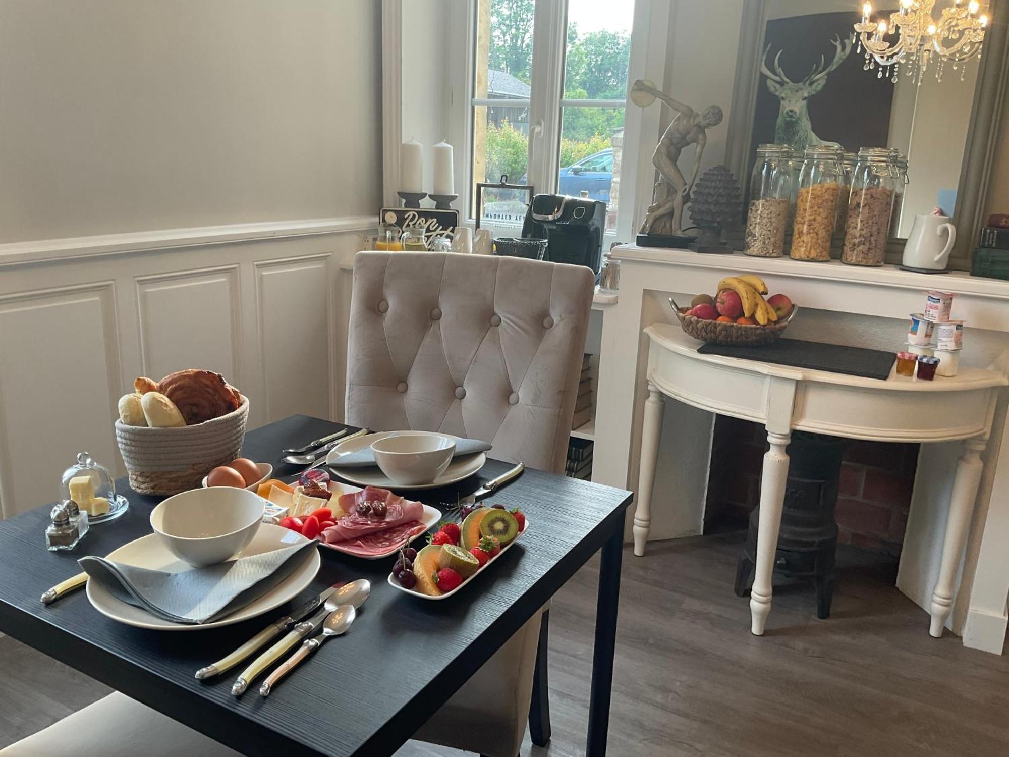 Le Bourg Bed & Breakfast Asnieres-en-Bessin Exterior foto